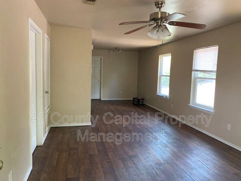 1011 Advance Street San Marcos TX 78666