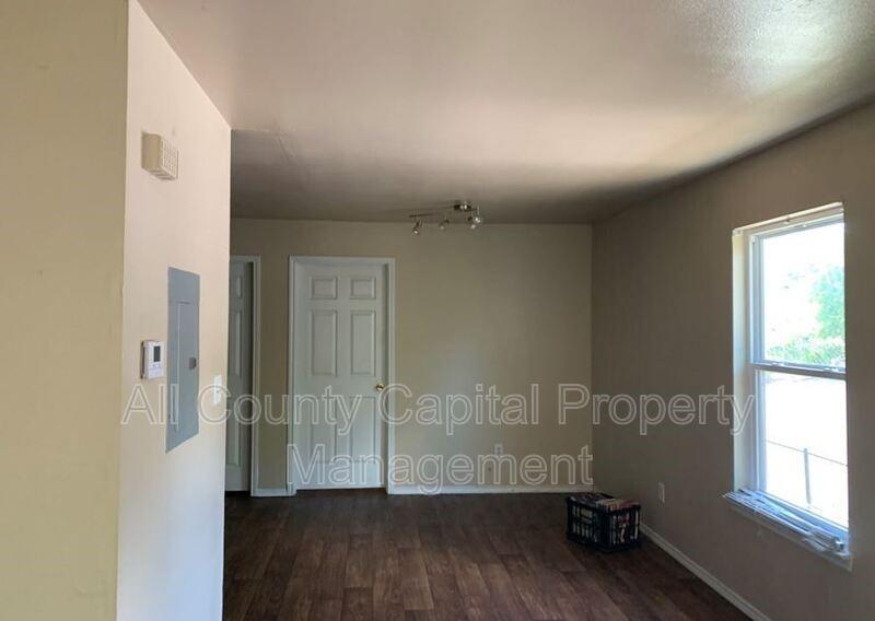 1011 Advance Street San Marcos TX 78666